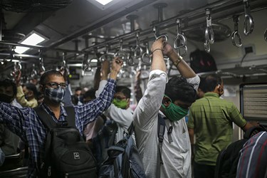 قطارهایی که هندی ها را به مقصد می رسانند
