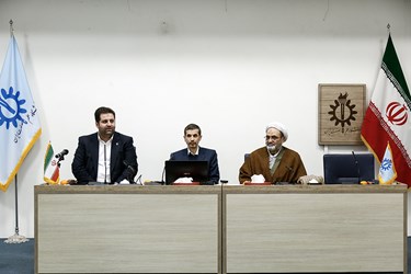 از راست:حجت‌الاسلام علی ذوعلم و  دکترمحمدسعید جبل عاملی در سومین نشست سالانه اندیشگاه بیانیه گام دوم