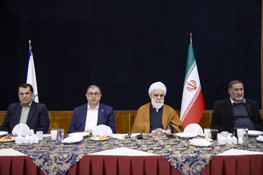 شعرخوانی شاعران کشورهای حوزه مقاومت 