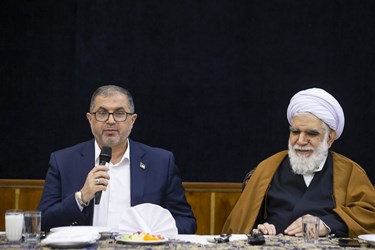 شعرخوانی شاعران کشورهای حوزه مقاومت 