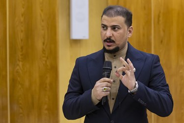 شعرخوانی شاعران کشورهای حوزه مقاومت 