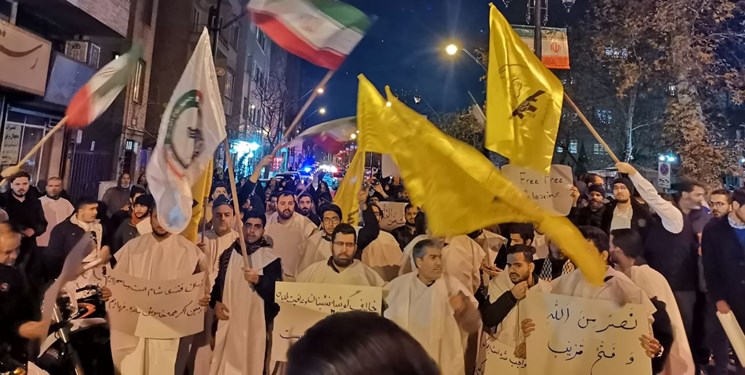 تجمع دانشجویان علیه صهیونیست‌ها پس از شهادت سردار موسوی