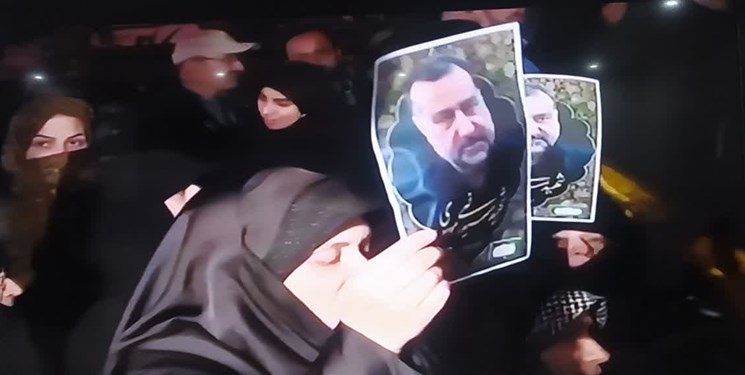 تجمع شبانه مردم عزادار سمنان در پی شهادت سردار موسوی‌چاشمی