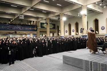 دیدار هزارن نفر از زنان و دختران با رهبر معظم انقلاب