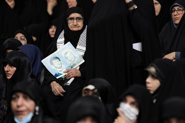 دیدار هزارن نفر از زنان و دختران با رهبر معظم انقلاب