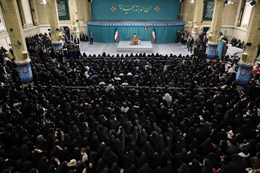دیدار هزارن نفر از زنان و دختران با رهبر معظم انقلاب