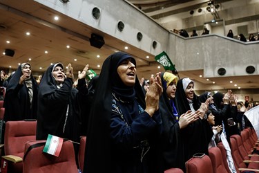اجتماع بزرگ ایران بانو