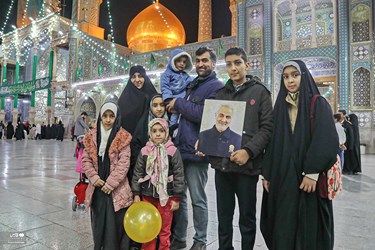 یک قاب عکس و هزاران عاشق
