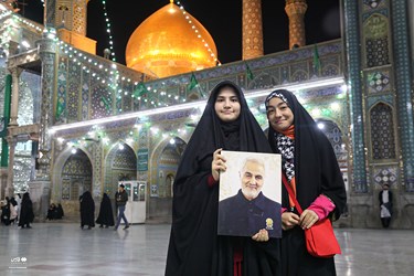یک قاب عکس و هزاران عاشق