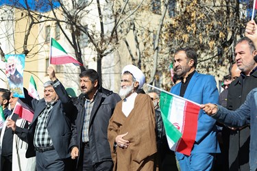 خروش مردم شهرکرد در محکومیت جنایت تروریستی کرمان