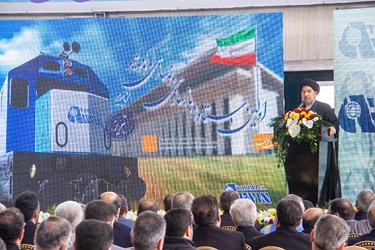 رونمایی از اولین دستاورد بازسازی و نوسازی لوکوموتیو در تبریز 