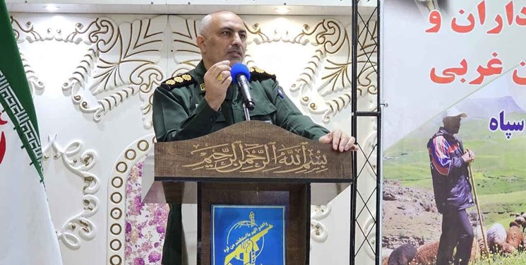 عشایر طلایه داران امنیت پایدار در مرزهای ایران اسلامی هستند