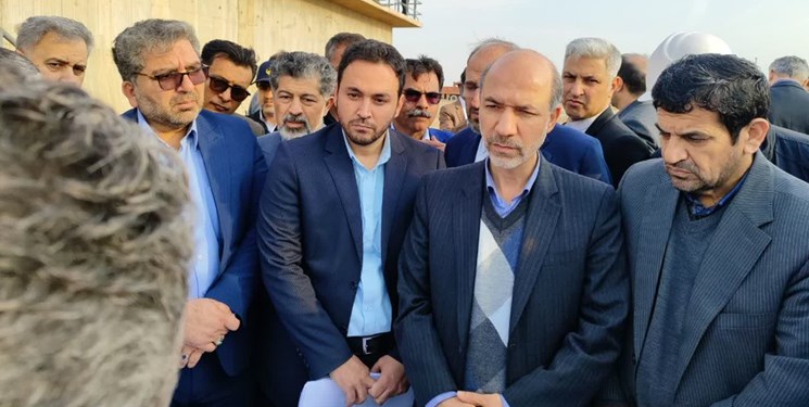 بازدید وزیر نیرو از پروژه‌های آب و برق خوزستان