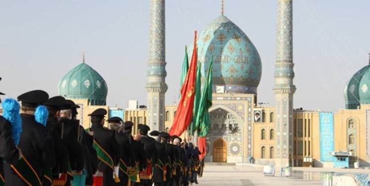 مسجد مقدس جمکران برای نیمه شعبان خادم افتخاری می‌گیرد