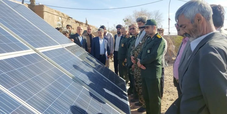 ساخت 30 واحد پنل خورشیدی در بردسکن