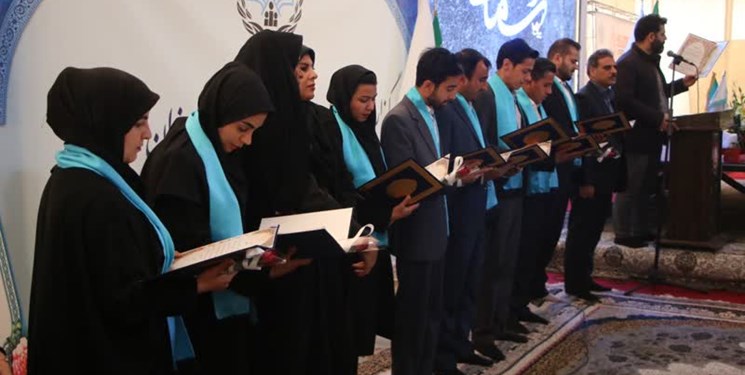 برگزاری آیین تحلیف ۲۵۰ نفر از کارشناسان رسمی دادگستری کرمان در جوار مزار «سردار دلها»