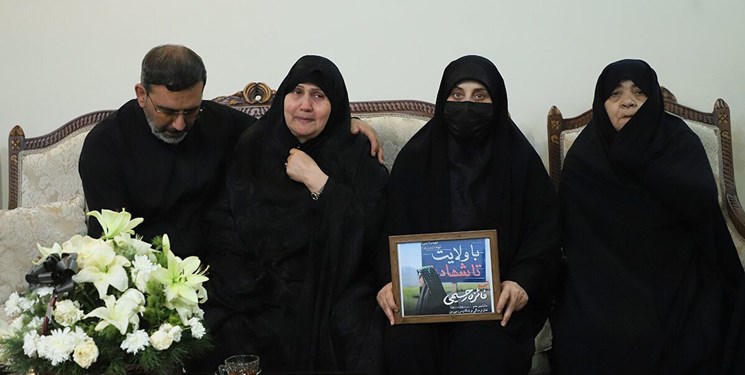 خانواده شهیده فائزه رحیمی: اقدام سپاه مرهمی بر دل‌های زخم دیده ما شد