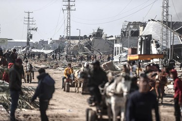  بازگشت هزاران آواره فلسطینی به «دیر البَلَح»