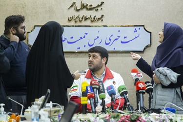 نشست خبری پیرحسین کولیوند رئیس جمعیت هلال احمر