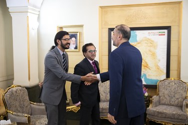 بدرقه وزیر امور خارجه در سفر به پاکستان