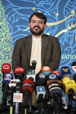 نشست خبری مجتبی امینی دبیر جشنواره فیلم فجر42