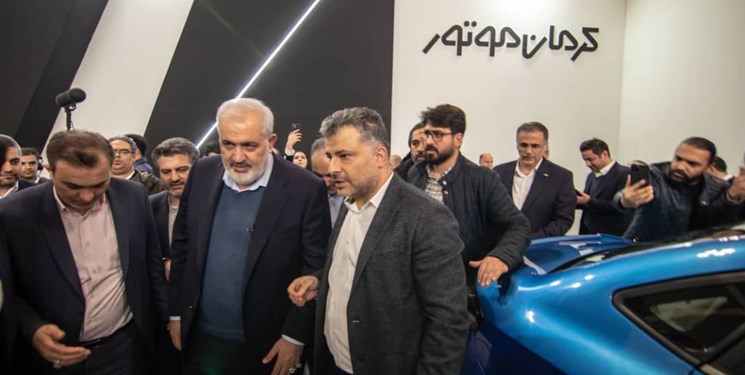 بازدید وزیر صمت از خودرو ایگل کرمان موتور
