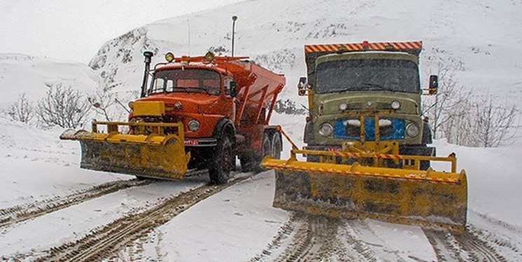 برف راه ۹۳۲ روستای لرستان را مسدود کرد