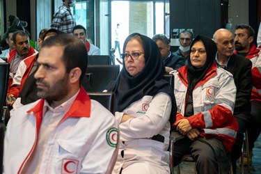 حضور کارکنان هلال احمر در مراسم افتتاح چهار مرکز توانبخشی در هلال احمر