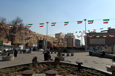 تهران در آستانه چهل و پنج سالگی  دروازه دولت