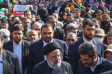 حضور رئیس جمهور در راهپیمایی 22 بهمن 1402