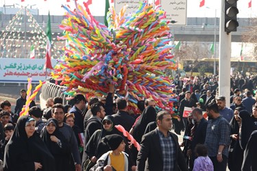 حضور البرزی‌ها در حماسه ۲۲ بهمن به روایت تصویر