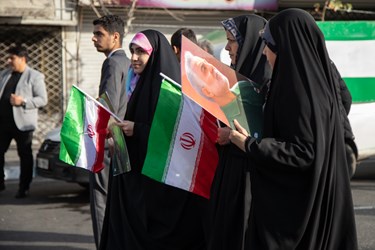 حضور پرشور مردم در جشن ۴۵ سالگی انقلاب  اسلامی ، مسیر منتهی به میدان آزادی