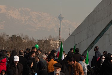 حضور پرشور مردم در جشن ۴۵ سالگی انقلاب  اسلامی ،در میدان آزادی