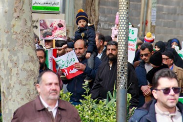 حضور پرشور مردم محلات در راهپیمایی 22 بهمن 1402