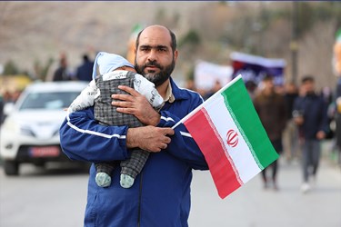 شور لرستانی‌های در جشن انقلاب