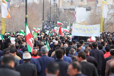 شور لرستانی‌های در جشن انقلاب